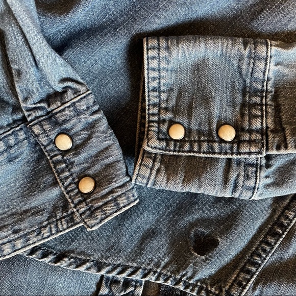 American Eagle Outfitters Denim Shirt Medium - Picture 7 of 8